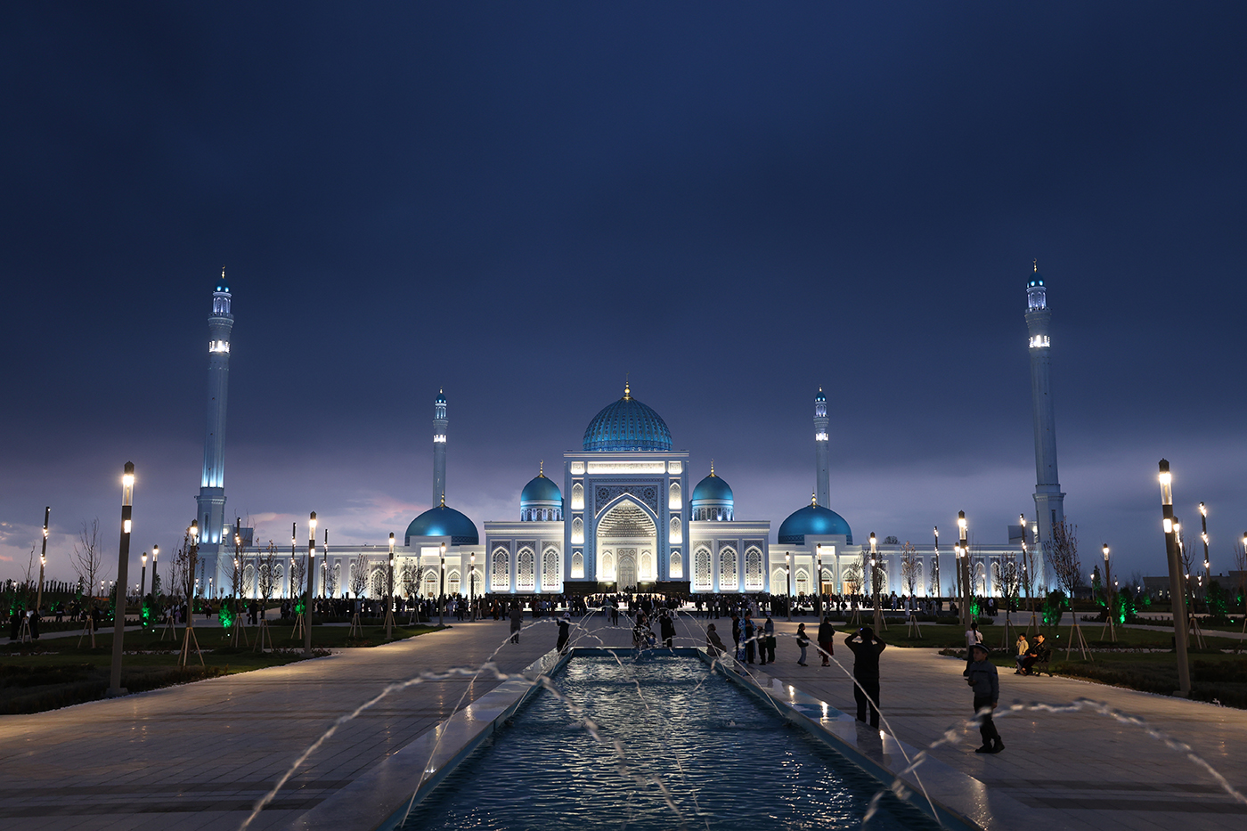 Imam al-Bukhari & Makhdumi A'zam — Half-Day Ziyarat from Samarkand scene 1